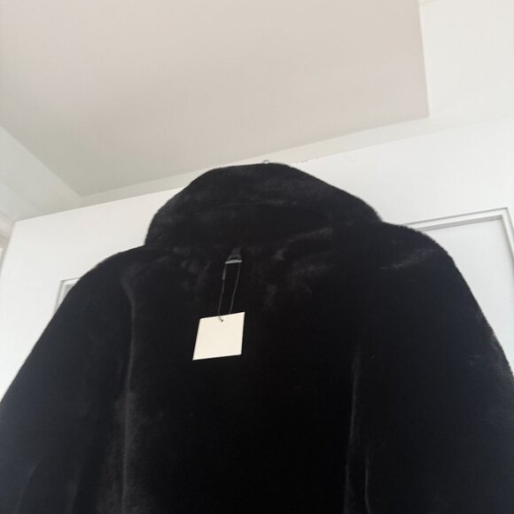 NWT Apparis Miller Short Coat Faux Fur Black Sz Medium Notch Collar Long Sleeves - Picture 12 of 12